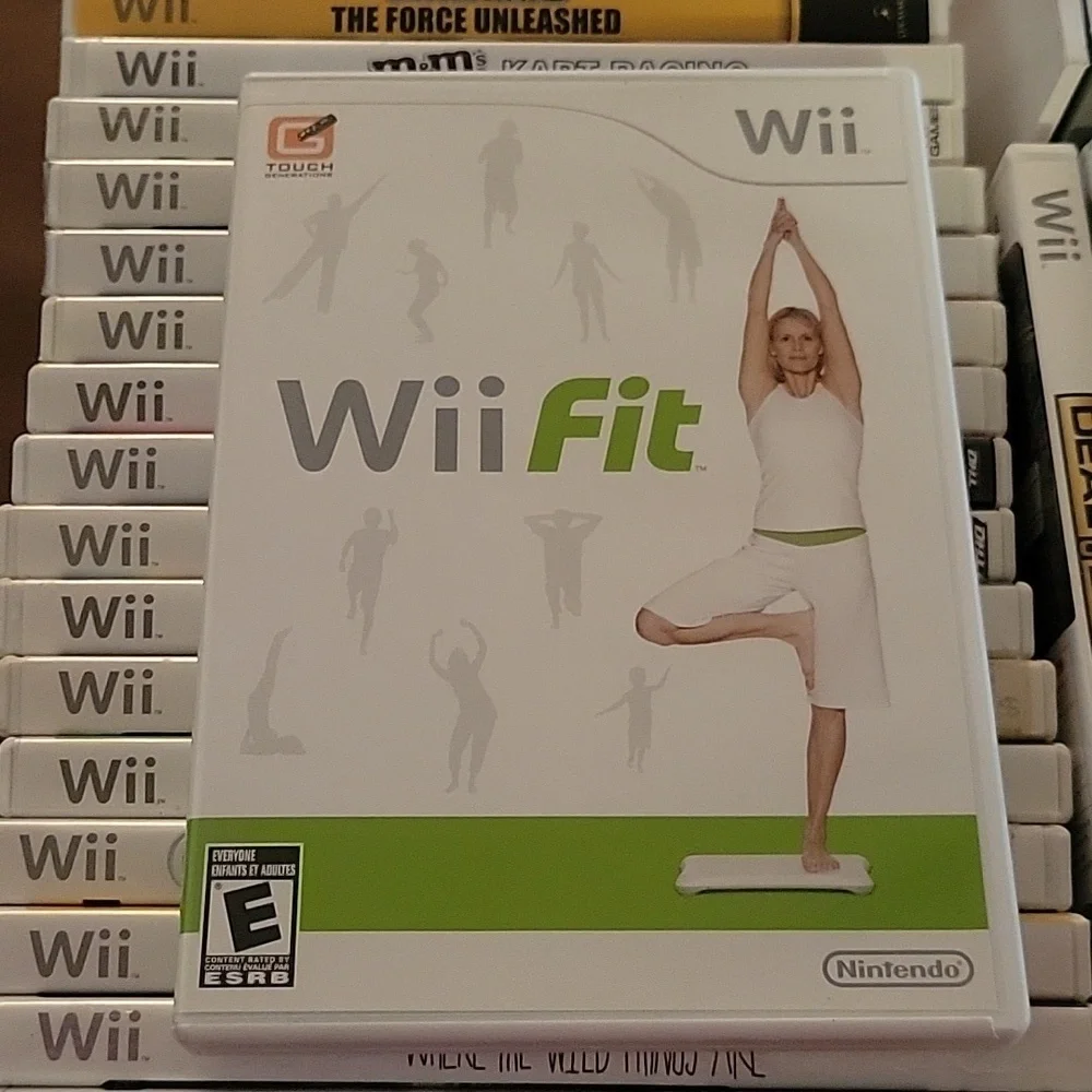 Wii Fit - Wii Game No Visable Stratches Original Case & Paper Inserts Like New
